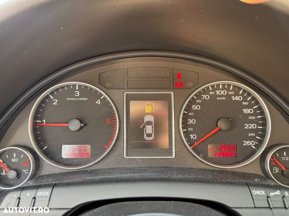 Audi A4 Avant 2.0 TDI - 9