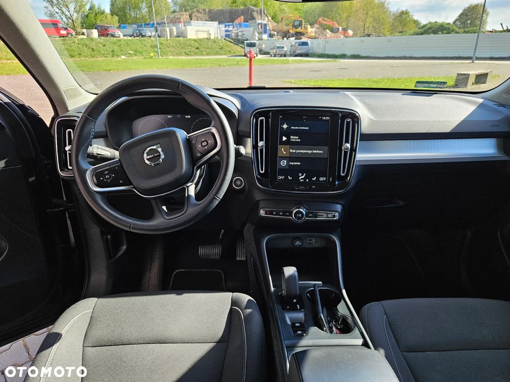 Volvo XC 40 B4 B Momentum Pro - 16