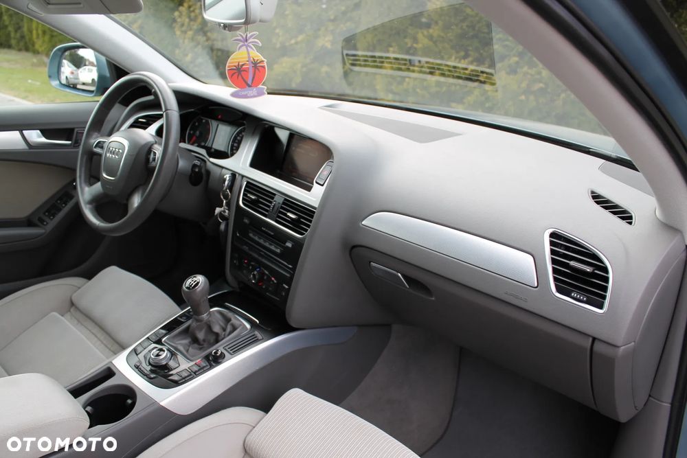 Audi A4 Avant 2.0 TDI Quattro - 23