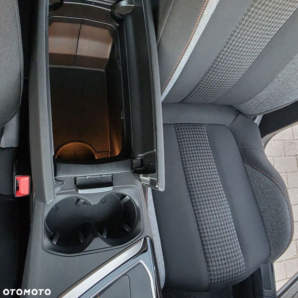 Peugeot 5008 BlueHDI 130 Active Business-Paket - 25