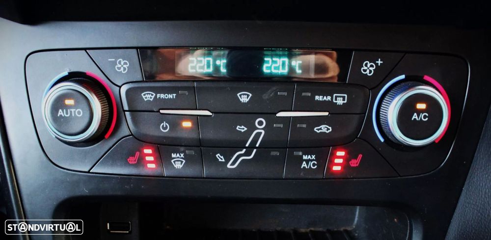 Ford Focus 2.0 EcoBoost ST - 12