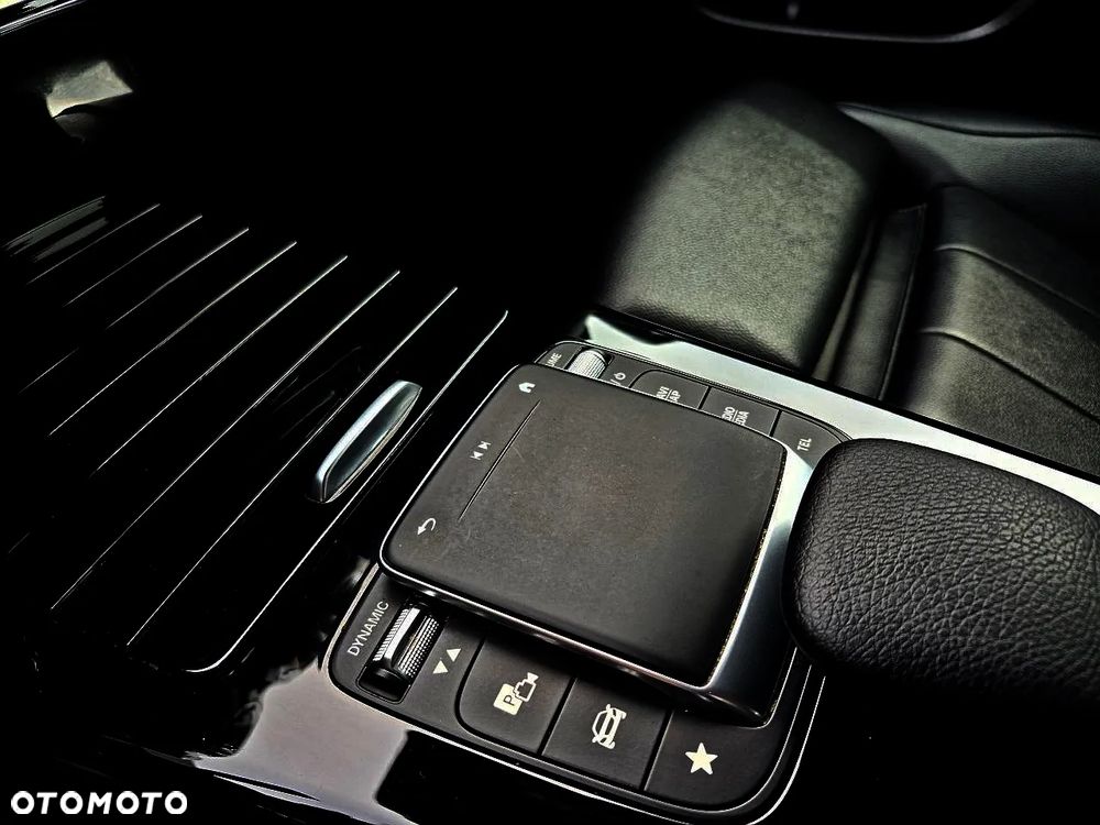 Mercedes-Benz CLA 200 d 8G-DCT Progressive - 23