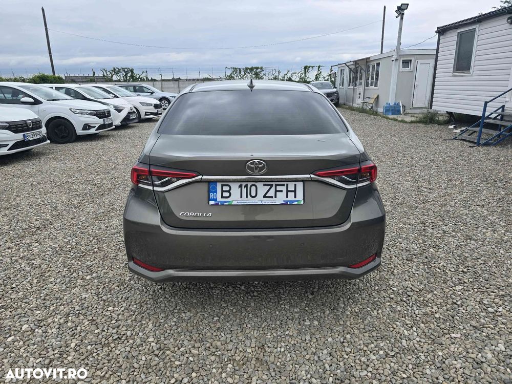 Toyota Corolla - 5
