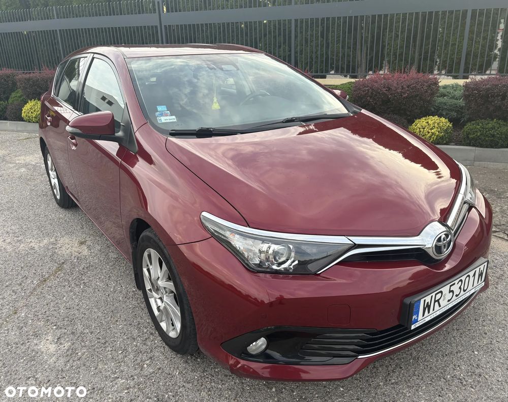Toyota Auris 1.6 Premium - 3