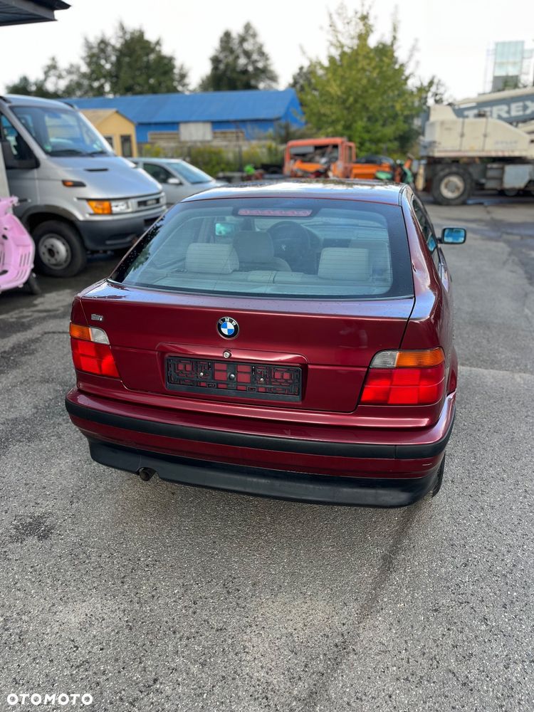 BMW Seria 3 316i - 7