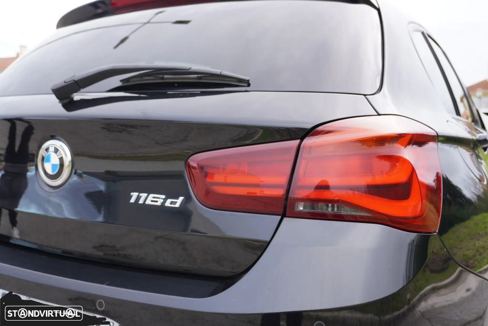 BMW 116 d Pack M - 11