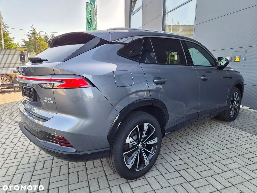 MG HS Hybrid+ - 10