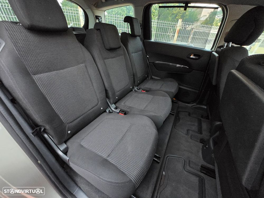 Peugeot 5008 1.6 HDi Premium - 26