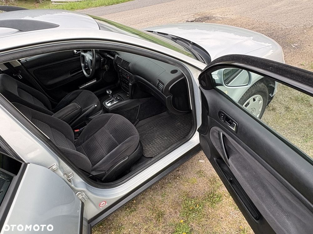 Volkswagen Passat - 22