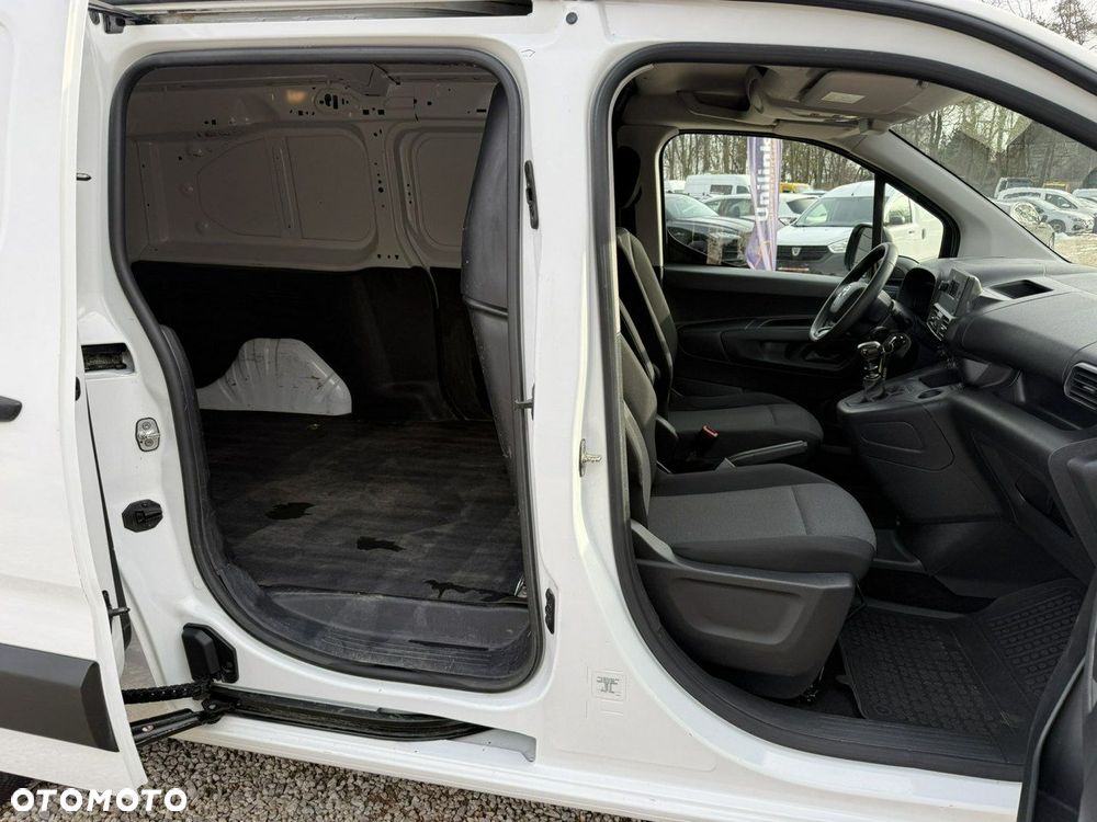 Toyota Proace City - 21