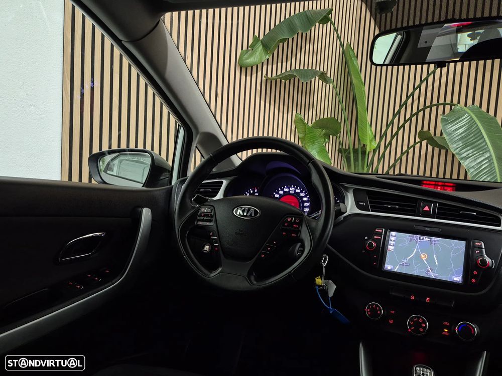 Kia Ceed SW 1.4 CRDi LX - 27