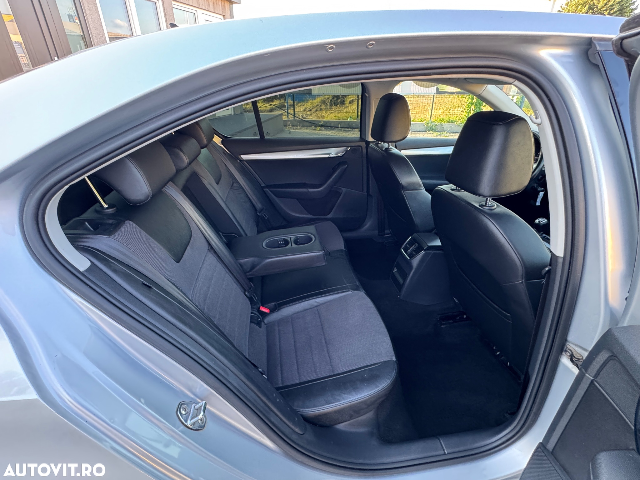 Skoda Octavia 1.4 TSI ELEGANCE - 31