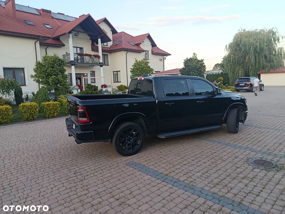 Dodge RAM 5.7 4x4 - 12