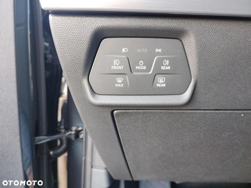 Seat Leon 1.5 eTSI FR DSG - 24