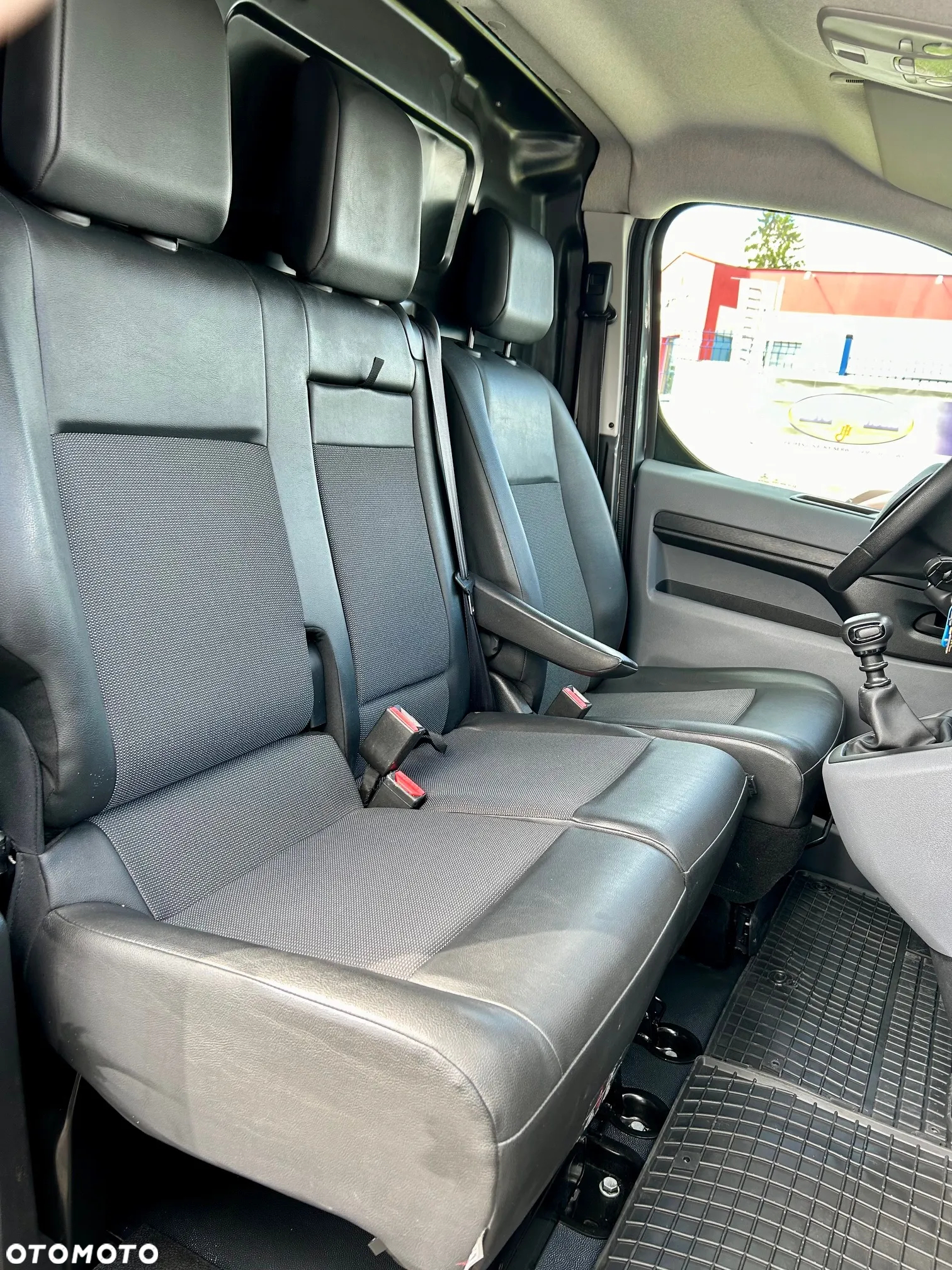 Opel Vivaro - 18