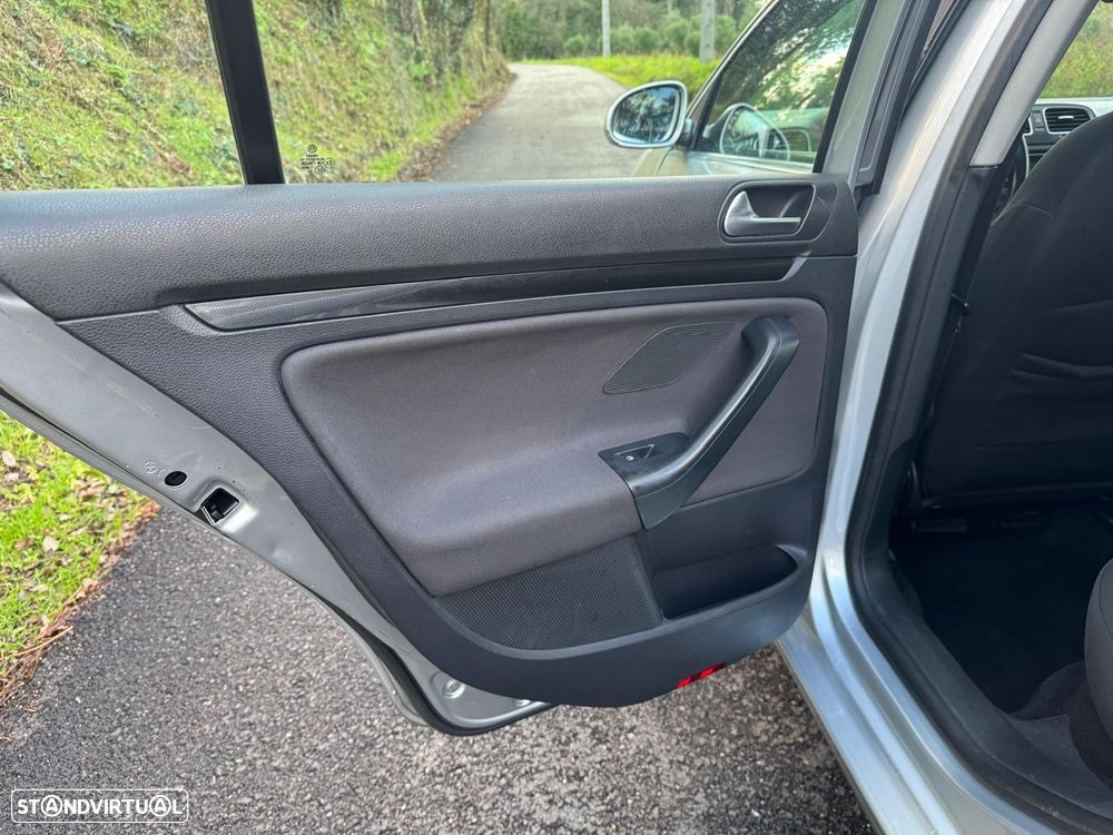 VW Golf Variant - 14