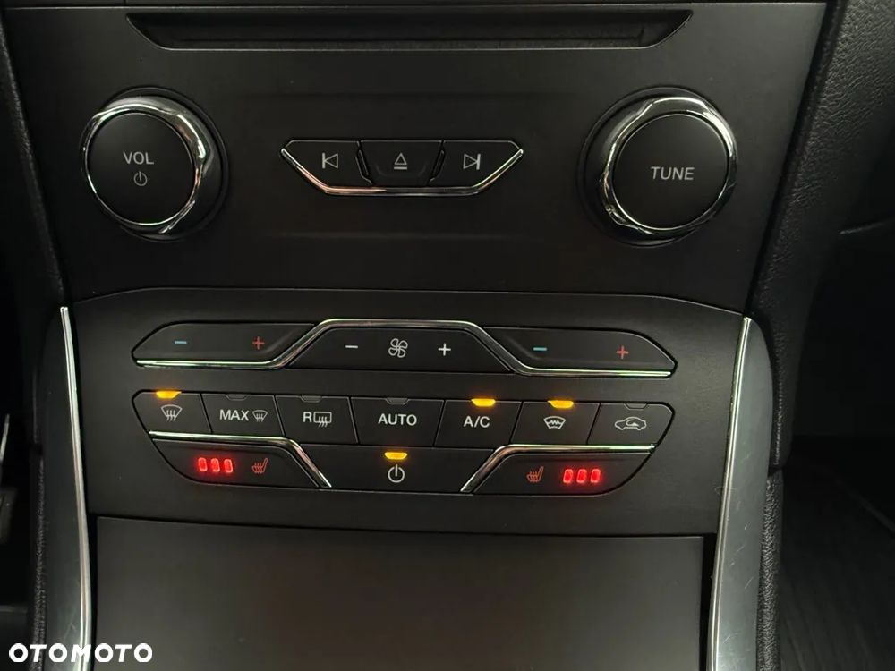 Ford S-Max 2.0 TDCi Titanium - 25