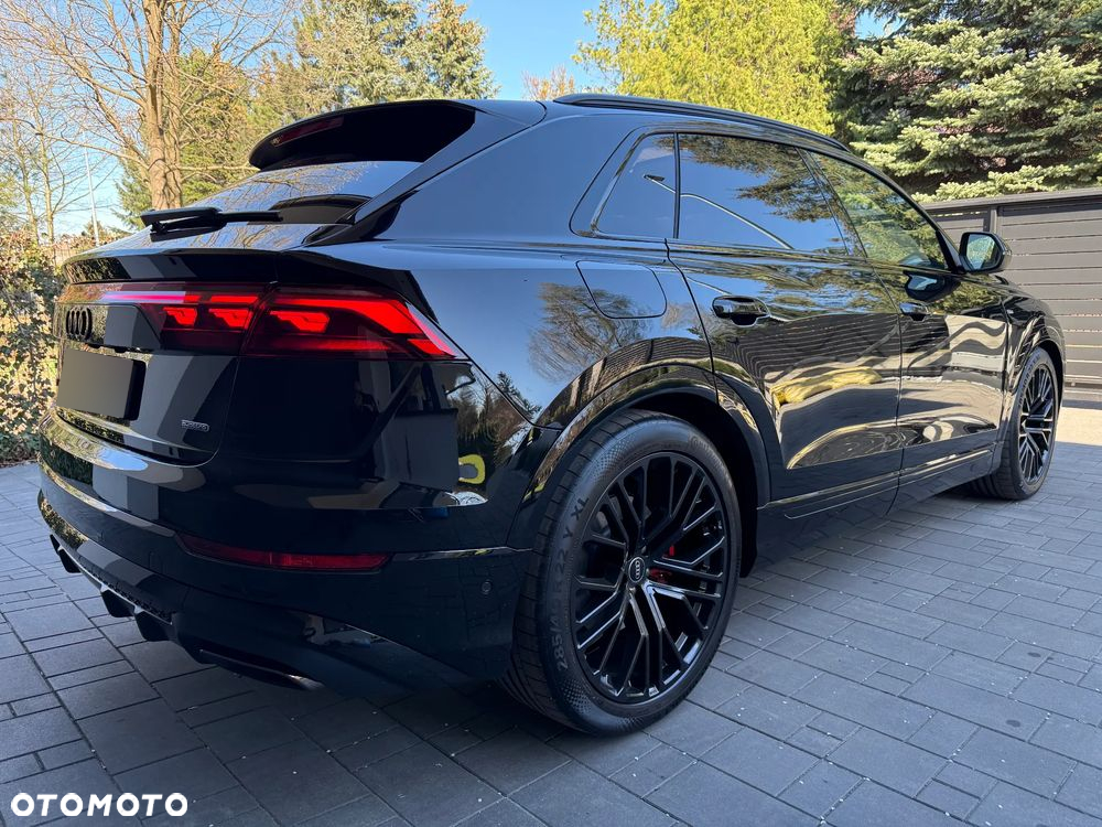 Audi Q8 - 9