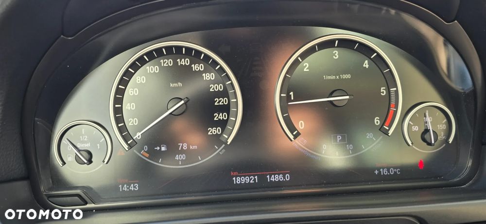 BMW Seria 5 525d xDrive - 16