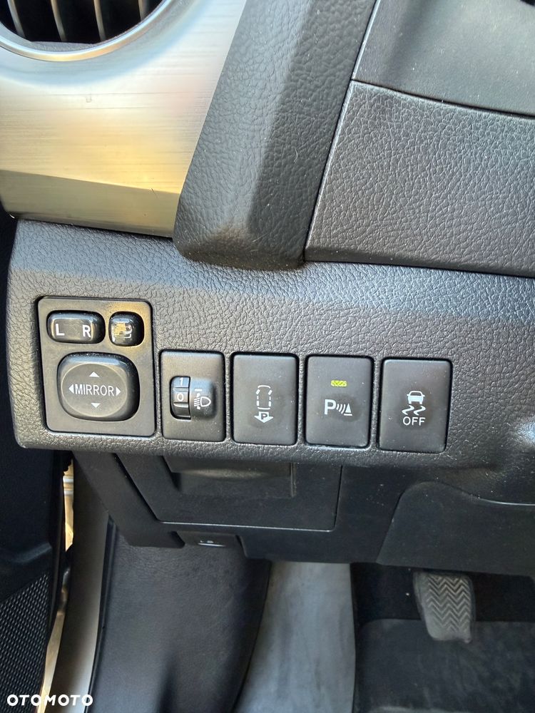 Toyota Auris - 11