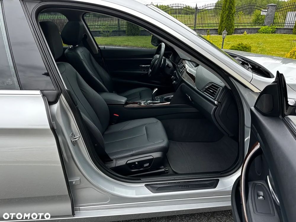 BMW 3GT 335i xDrive Sport Line - 34