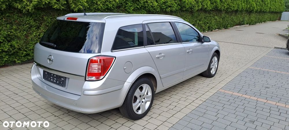 Opel Astra 1.6 Edition Sport - 4