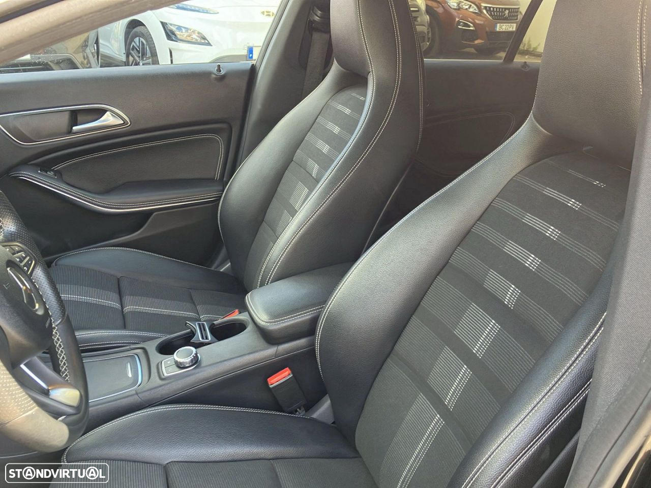 Mercedes-Benz CLA 180 - 23