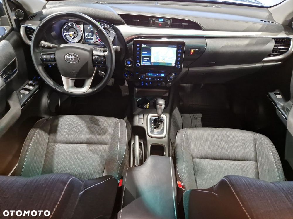 Toyota Hilux 2.8 D-4D Double Cab SR5 4x4 - 12