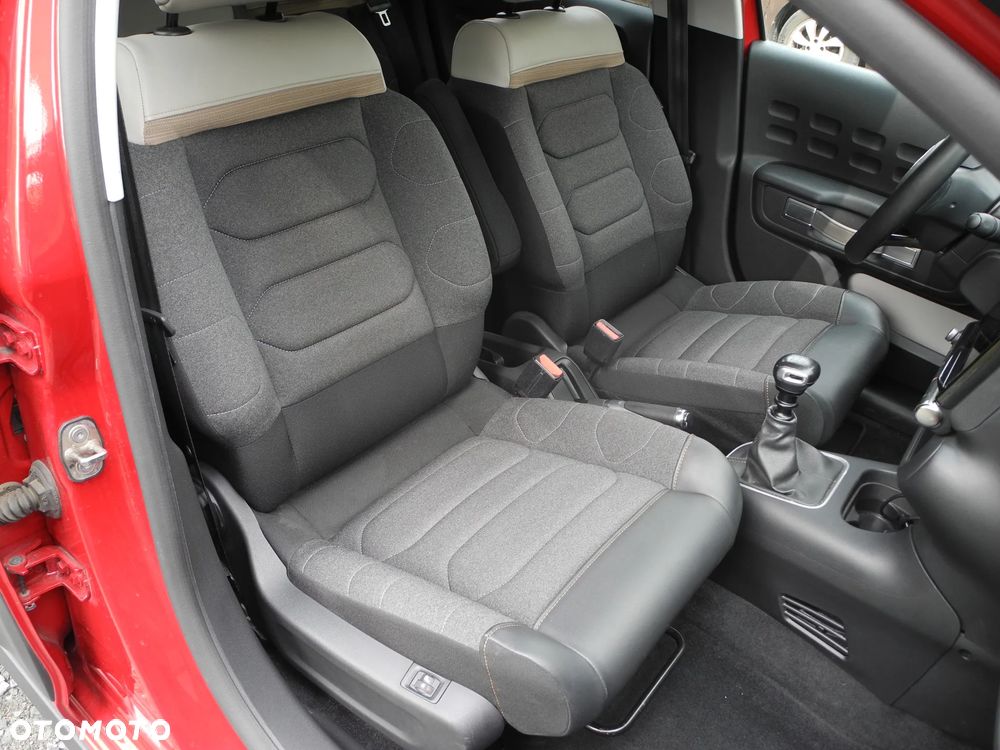 Citroën C3 1.2 PureTech Shine - 19