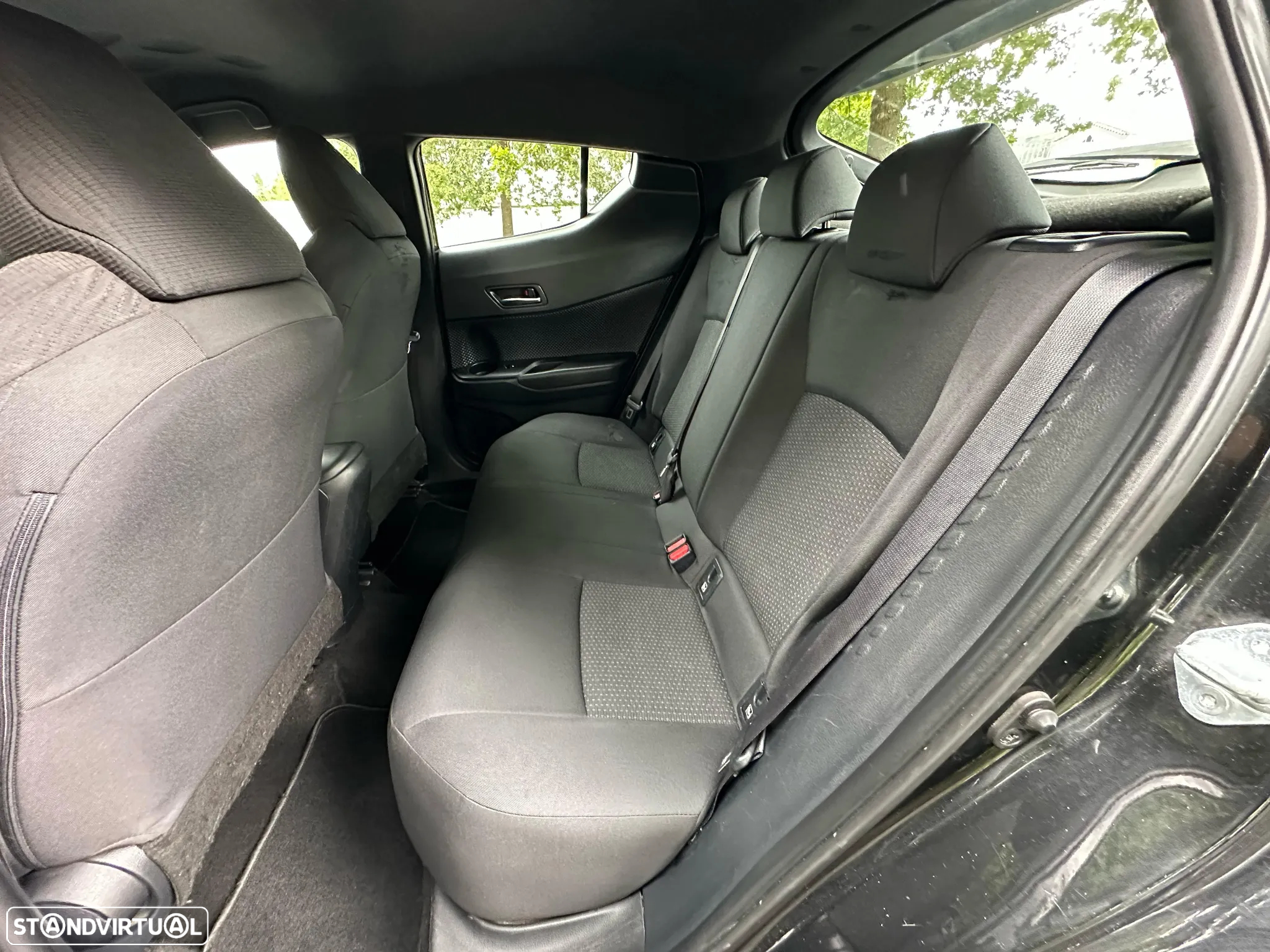 Toyota C-HR 1.2T Comfort - 24