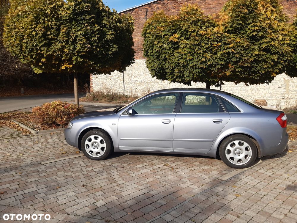 Audi A4 Limousine 2004 photo 5