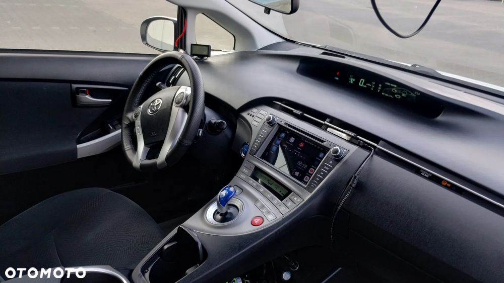 Toyota Prius 1.8 HSD Sol - 5