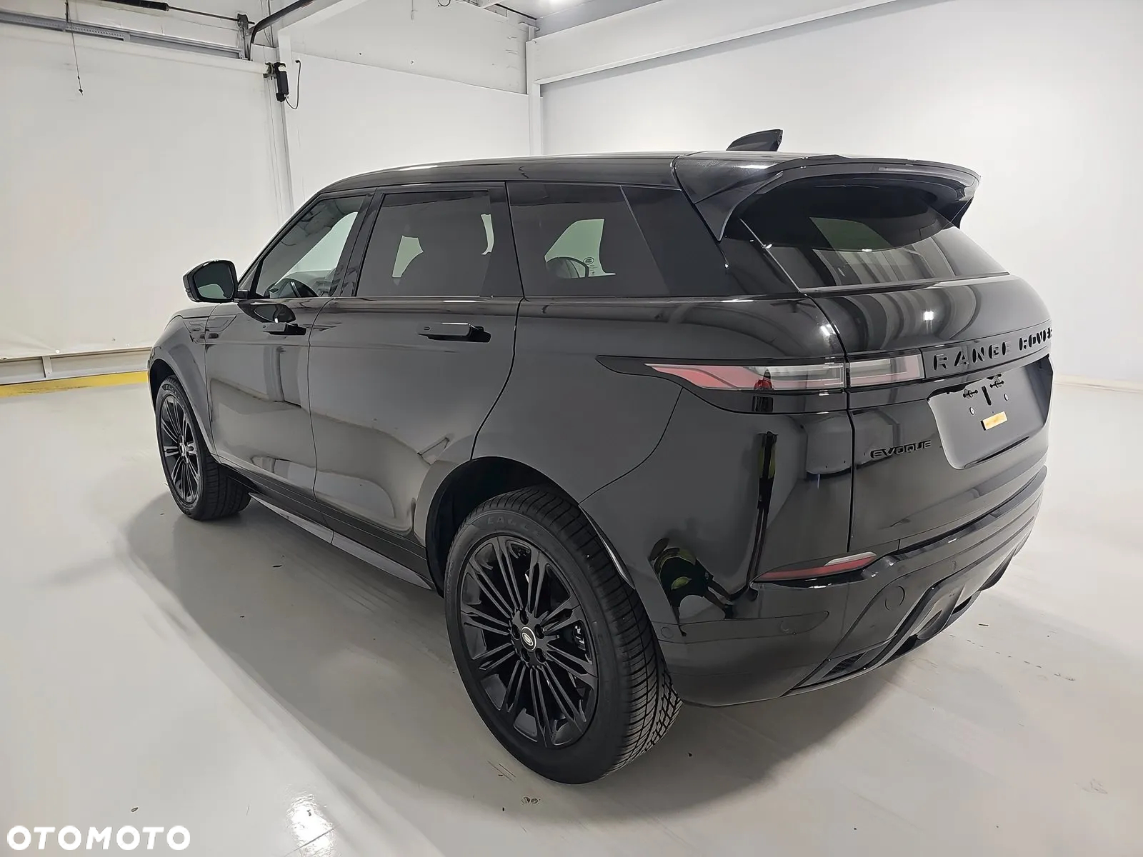 Land Rover Range Rover Evoque P250 Dynamic SE - 4