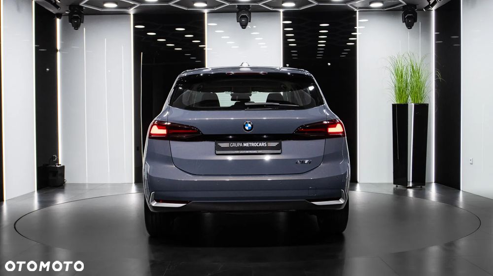 BMW Seria 2 218i - 5