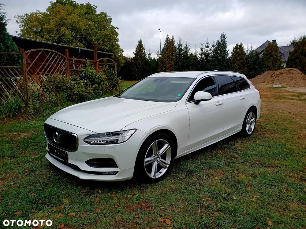 Volvo V90 D5 AWD Geartronic Momentum Pro - 1