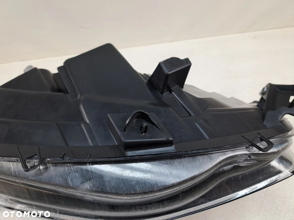 LAMPA IVECO DAILY 6 LIFT KOMPLET LAMPY PRZEDNIE ZWYKŁE - 19