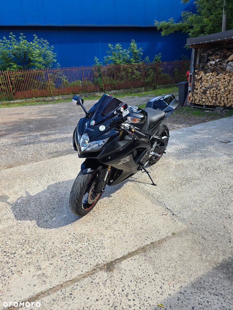Suzuki GSX-R - 6