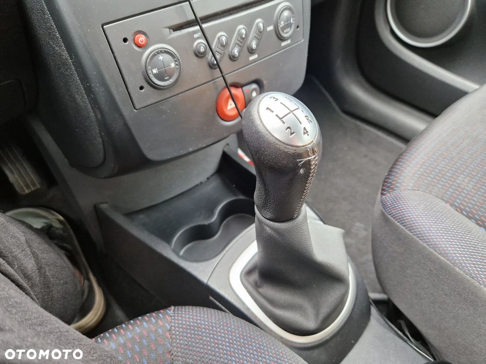 Renault Clio - 12