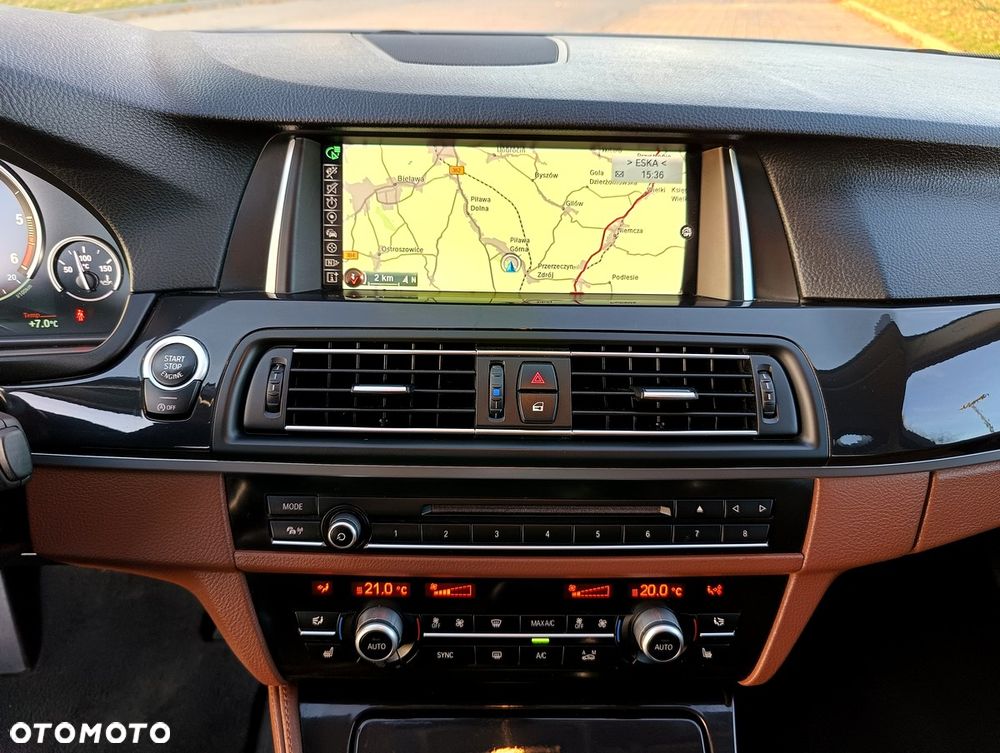 BMW Seria 5 525d Sport-Aut Modern Line - 13