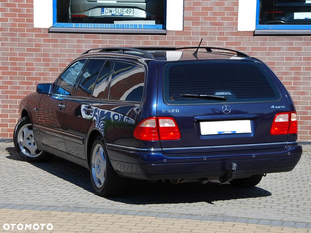 Mercedes-Benz Klasa E 320 T 4-Matic Avantgarde - 4