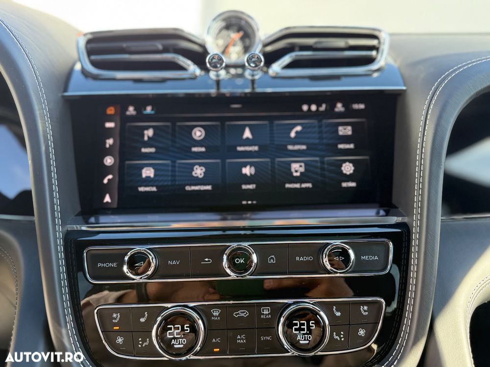 Bentley Bentayga Azure - 18