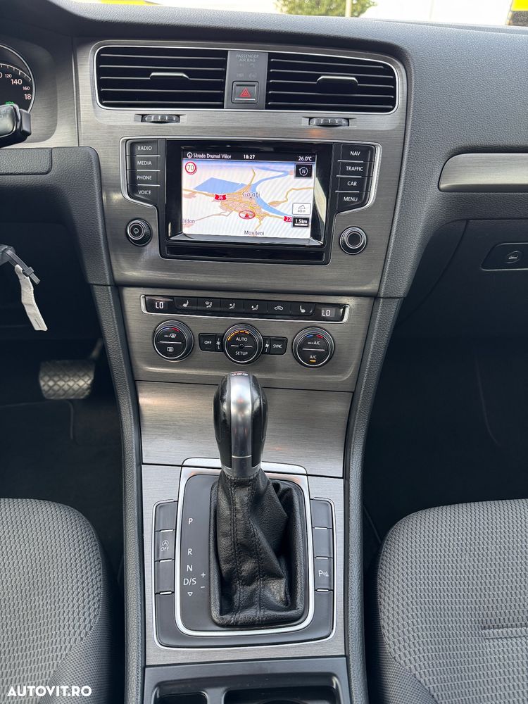 Volkswagen Golf 2.0 BlueTDI DSG Comfortline - 18