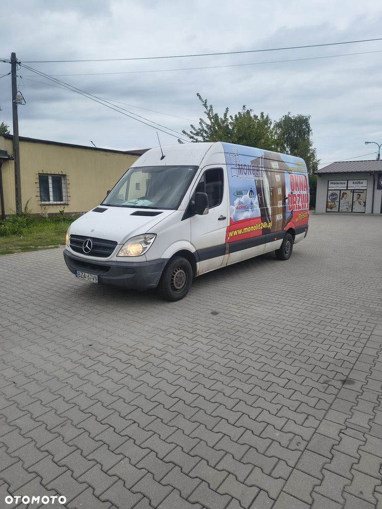 Mercedes-Benz Sprinter - 1