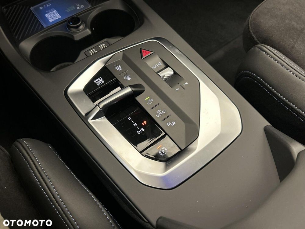 BMW Seria 1 120 mHEV - 16
