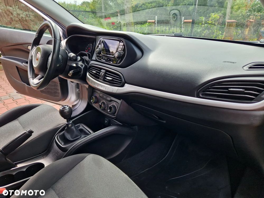 Fiat Tipo 1.4 T-Jet 16v Easy - 23
