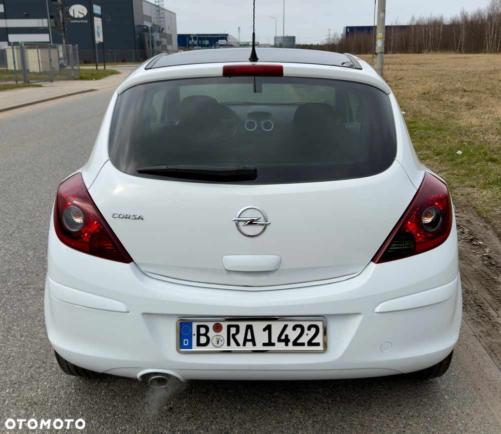 Opel Corsa 1.4 16V Color Edition - 4