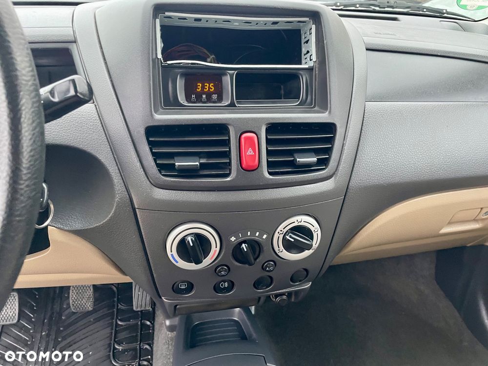 Suzuki Liana Kombi 1.3 Club - 33