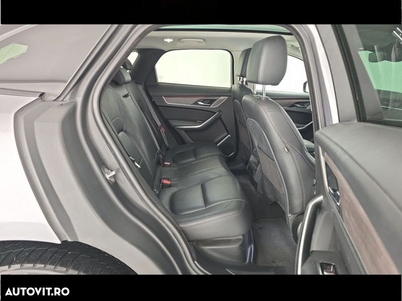 Jaguar F-Pace D200 AWD R-Dynamic SE - 24