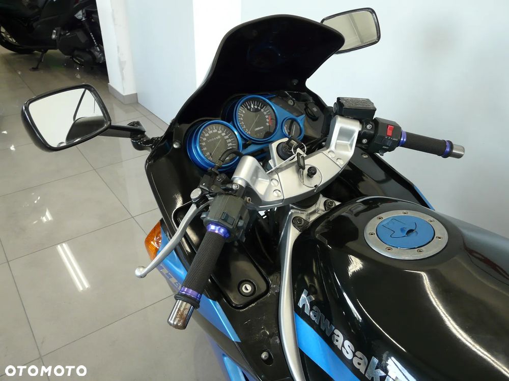 Kawasaki ZZR - 11
