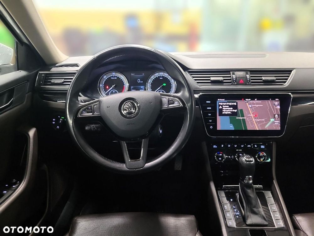 Skoda Superb 2.0 TDI 4x4 L&K DSG - 13